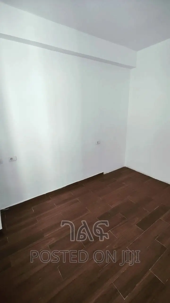 2bdrm Apartment in የኖህ, Bole for Sale