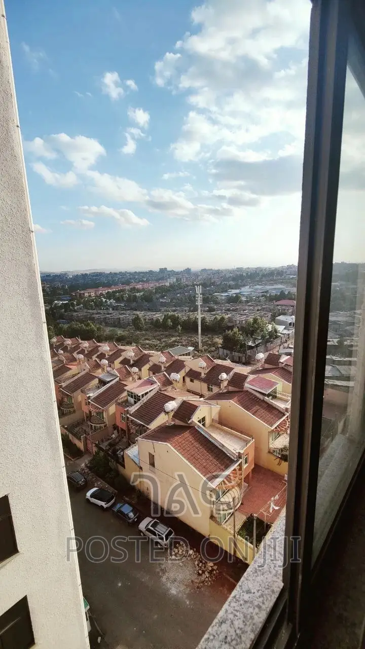 2bdrm Apartment in የኖህ, Bole for Sale
