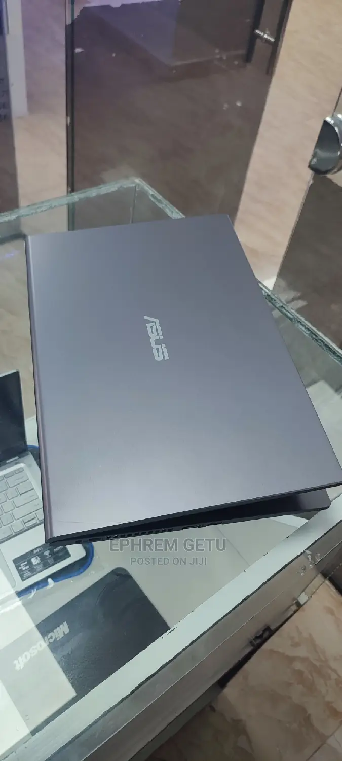 New Laptop Asus VivoBook 15 X505BA 8GB Intel Core I7 SSD 512GB