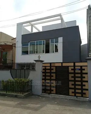 6bdrm House in Cmc, Bole for Sale