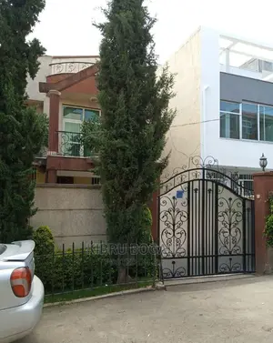 6bdrm House in Cmc, Bole for Sale