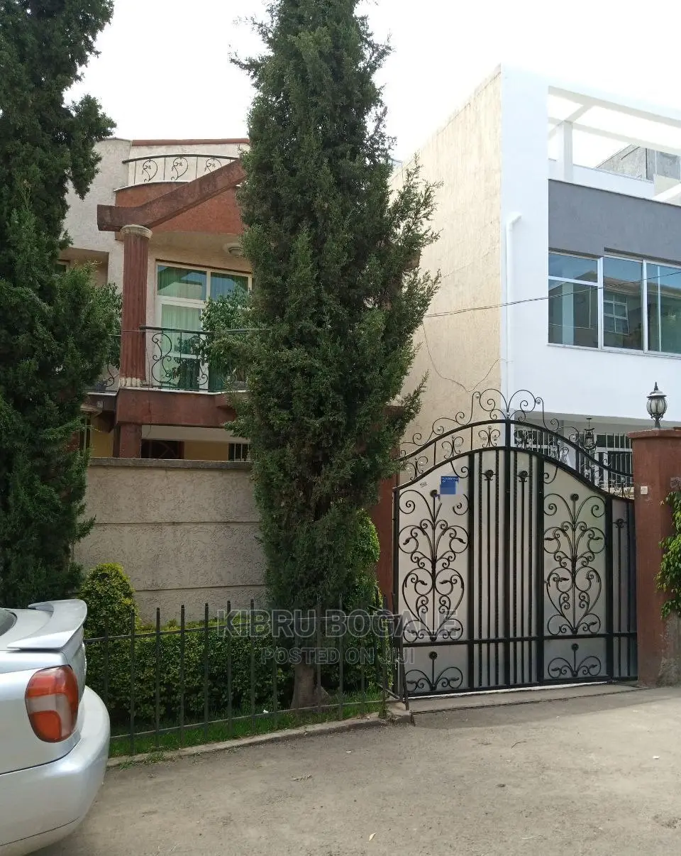 6bdrm House in Cmc, Bole for Sale