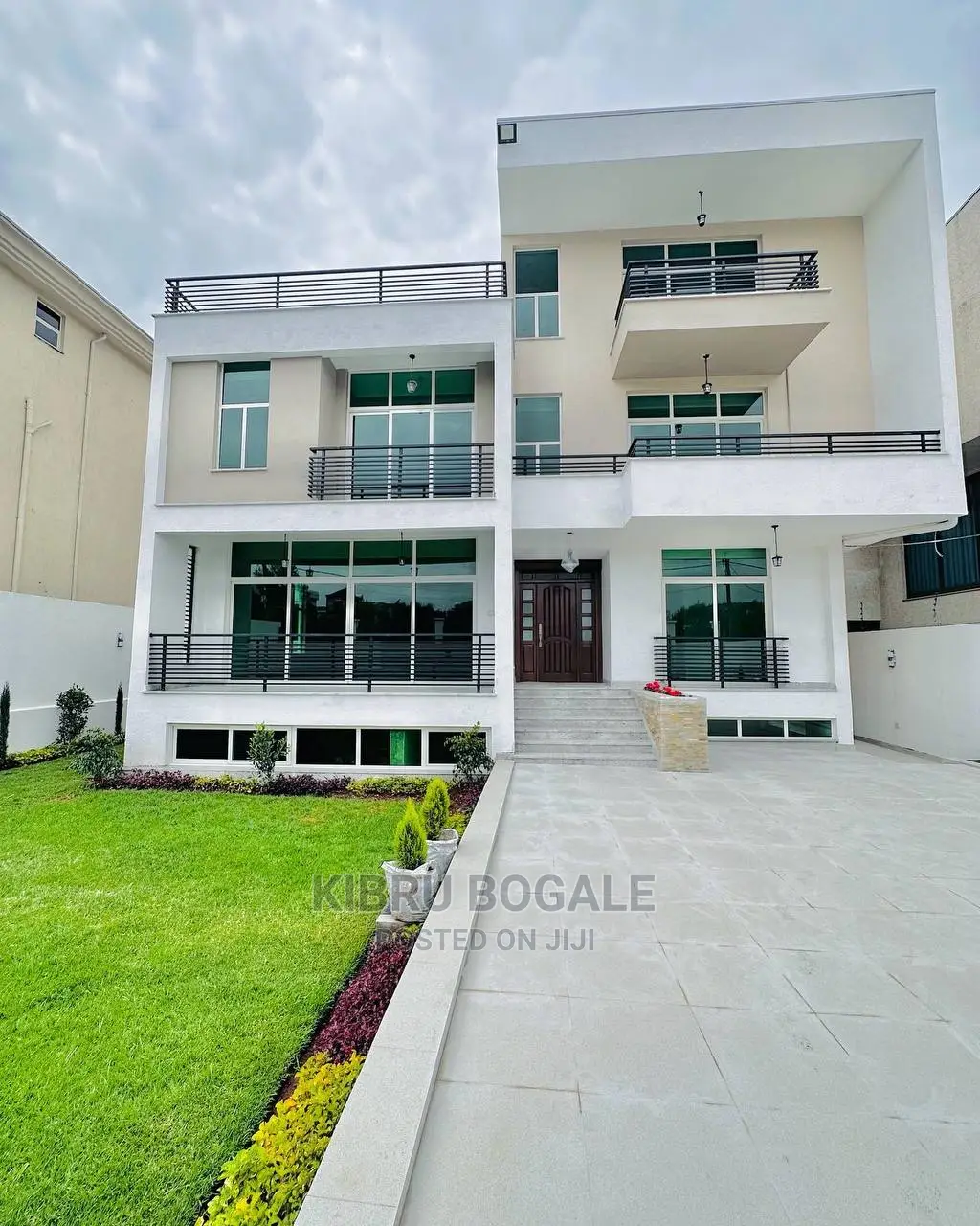 9bdrm House in Ayat, Bole for Sale