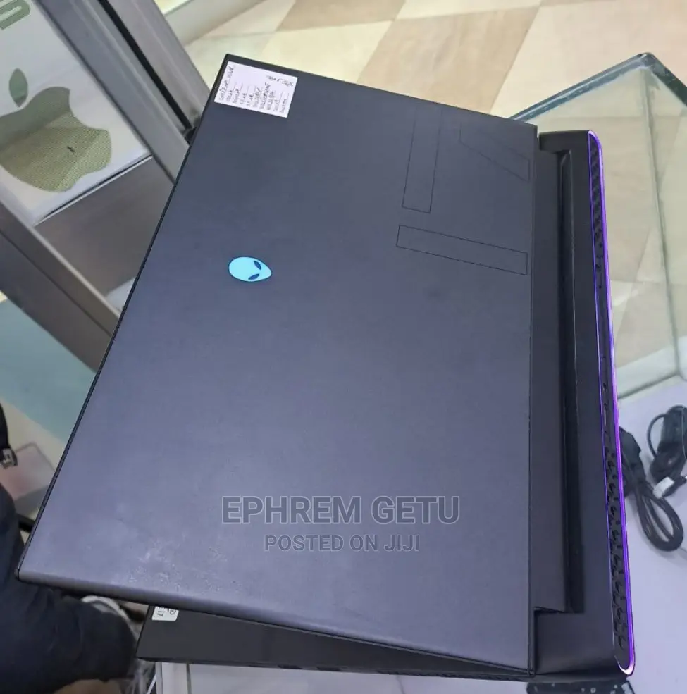 New Laptop Alienware M17x R2 32GB Intel Core I7 SSD 1T