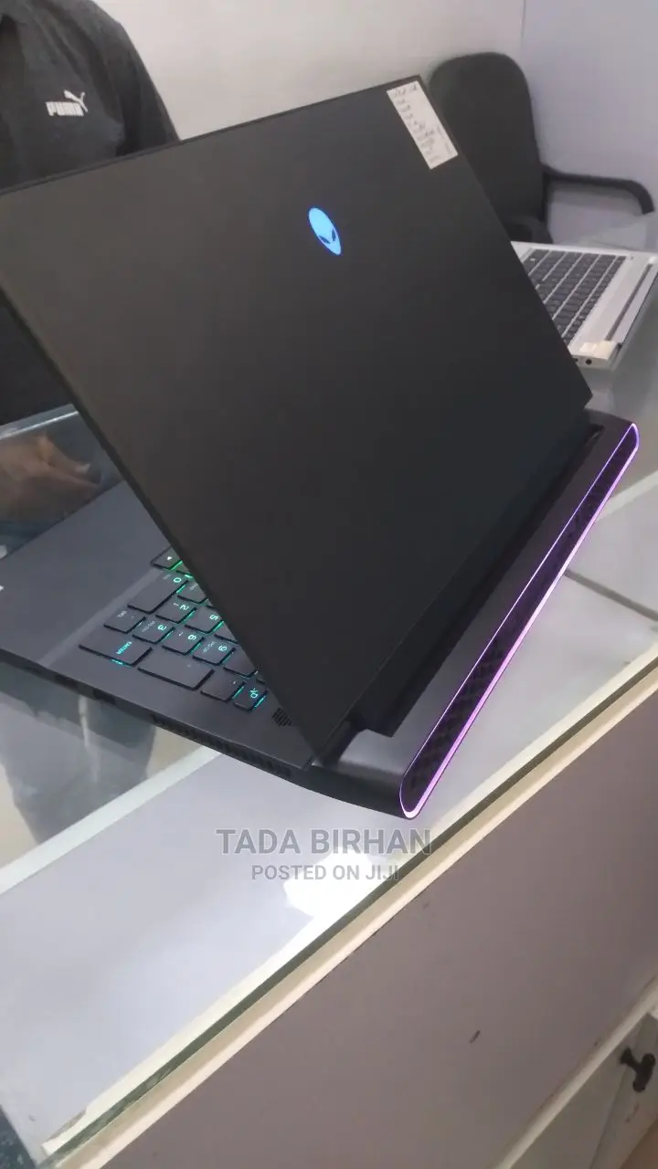 New Laptop 32GB Intel Core I7 SSD 1T