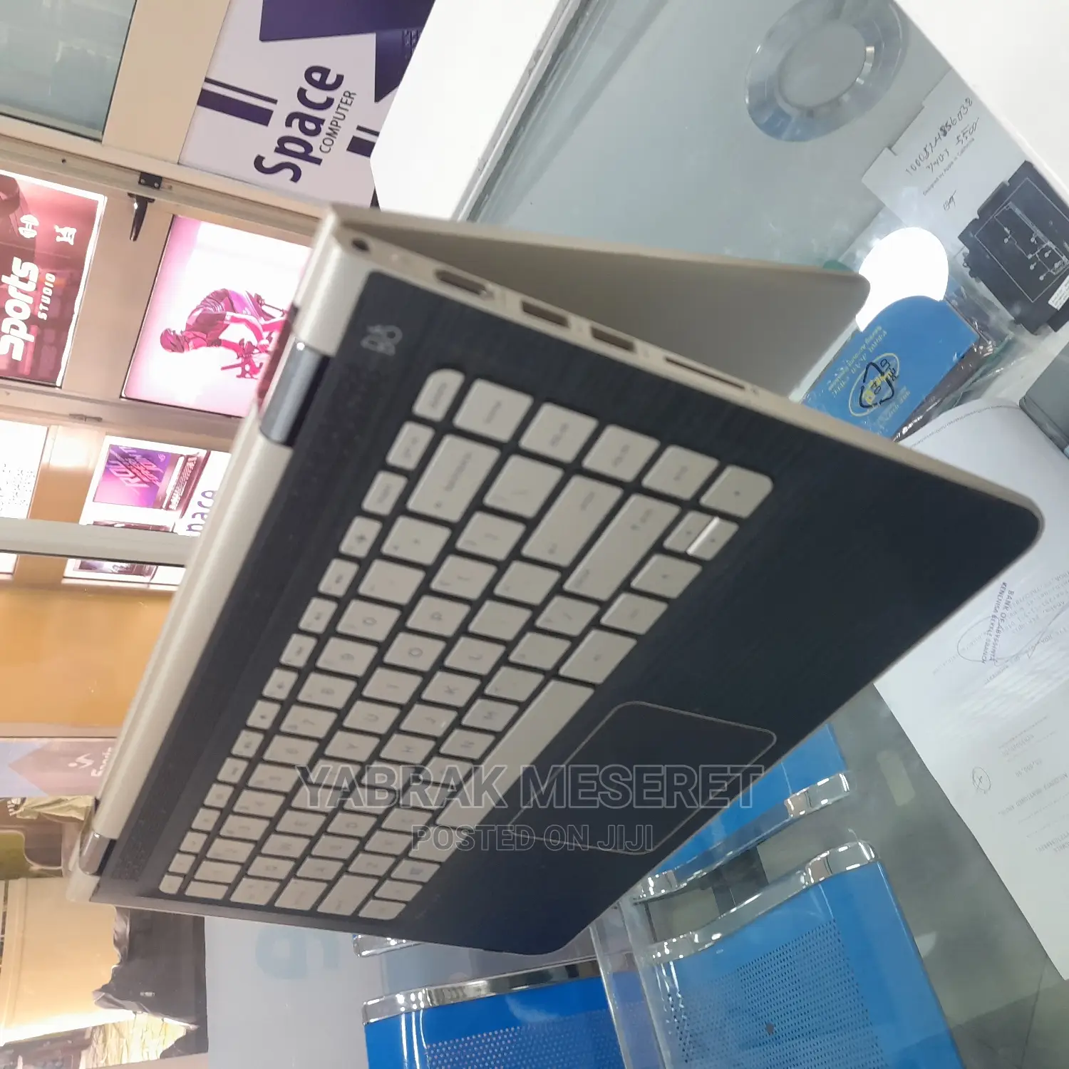 New Laptop HP Pavilion X360 8GB Intel Core I5 SSD 256GB