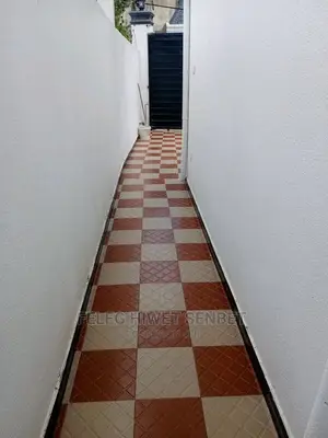 5bdrm Villa in አአ, Bole for Sale