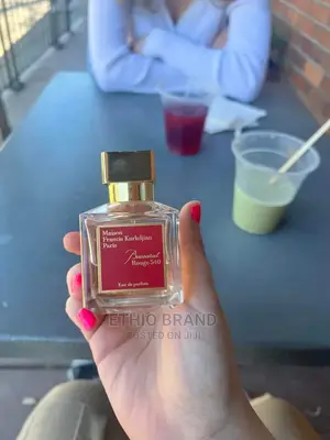 Photo - White Loved Fragnce