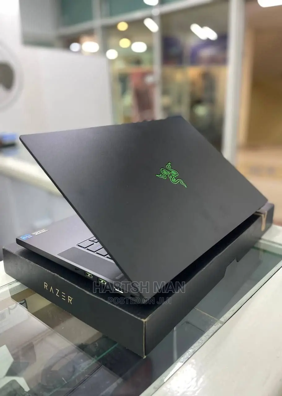 New Laptop Razer Blade 16GB Intel Core I7 SSD 1T