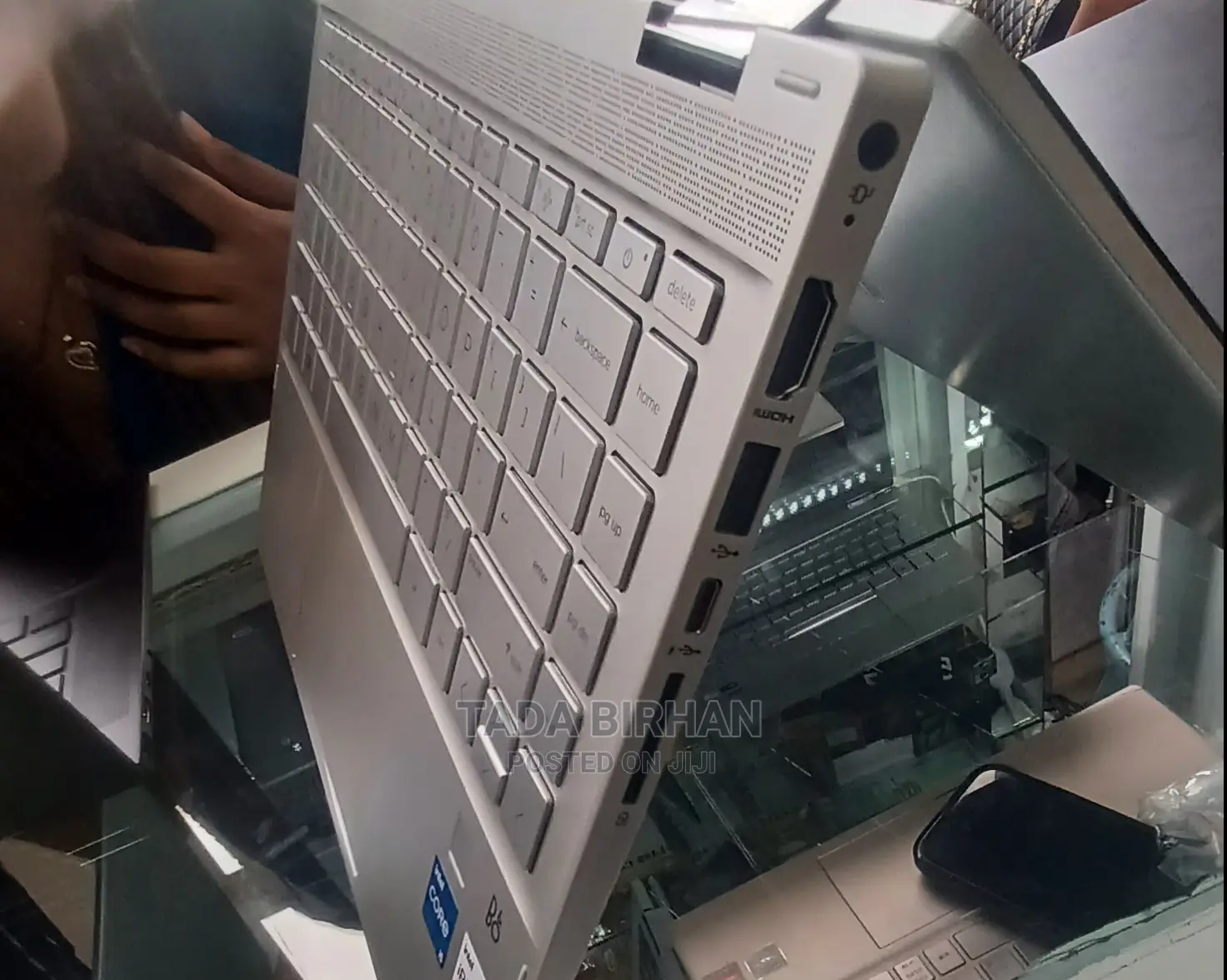 New Laptop HP Envy X360 8GB Intel Core I5 SSD 512GB