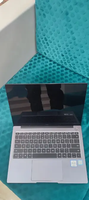 New Laptop Huawei MateBook 13 WRT-W19E 8GB Intel Core I5 SSD 512GB