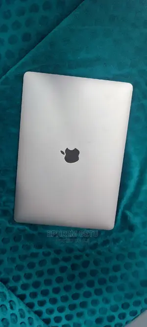 New Laptop Apple MacBook Pro M1 8GB Apple M1 Pro SSD 256GB