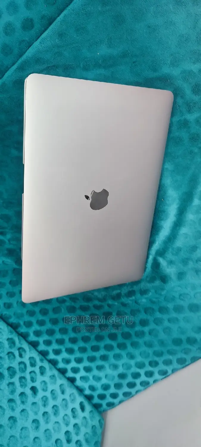 New Laptop Apple MacBook Pro M1 8GB Apple M1 Pro SSD 256GB