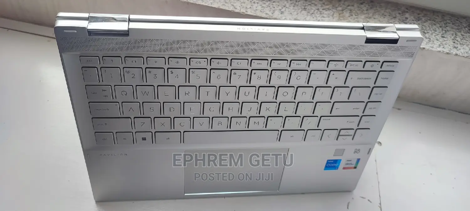 New Laptop HP Pavilion 13 X360 8GB Intel Core I5 SSD 512GB