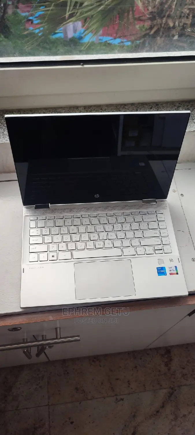 New Laptop HP Pavilion 13 X360 8GB Intel Core I5 SSD 512GB