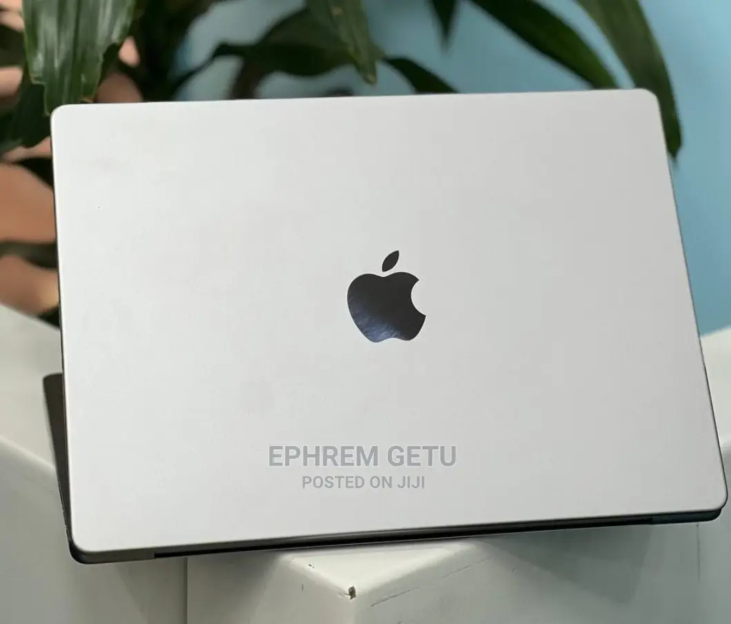 New Laptop Apple MacBook Pro M1 16GB Apple M1 Pro SSD 512GB