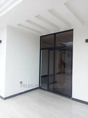 6bdrm House in አአ, Bole for Sale