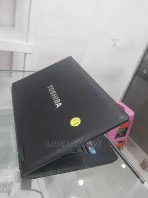 Photo - New Laptop Toshiba Satellite C850 8GB Intel Core I5 HDD 1T