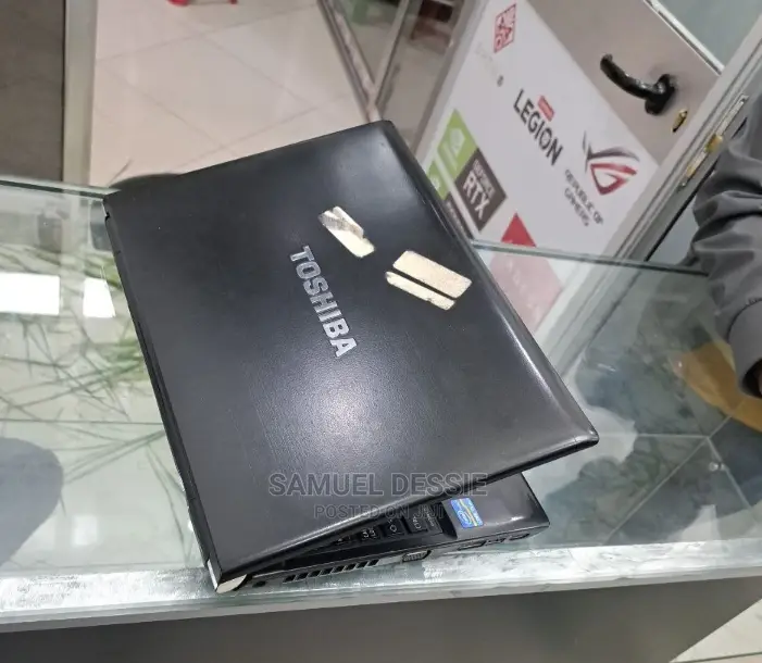 Laptop Toshiba Satellite C55 4GB HDD 500GB