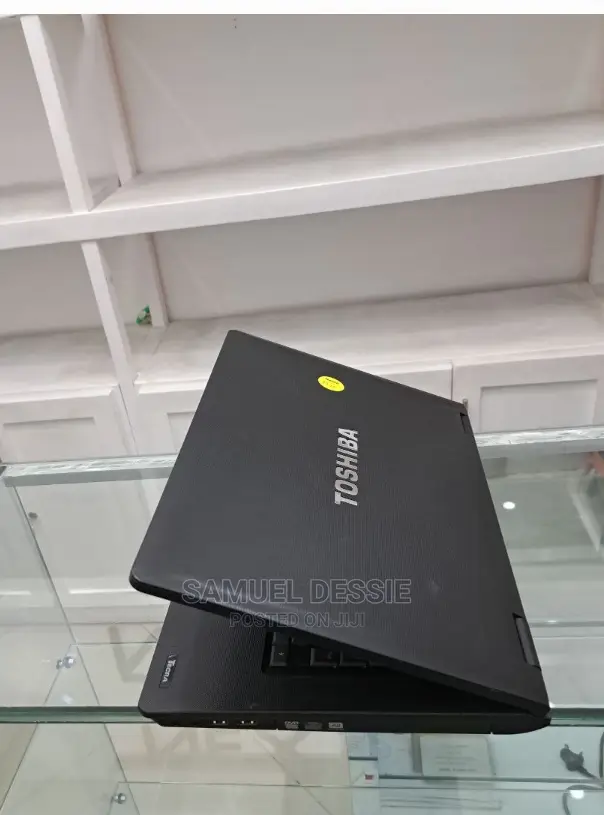 Laptop Toshiba Satellite C55 8GB Intel Core I5 HDD 1T