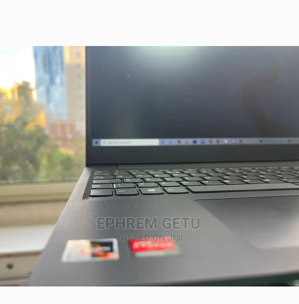New Laptop Lenovo Ideapad 3 8GB AMD Ryzen 3 SSD 256GB