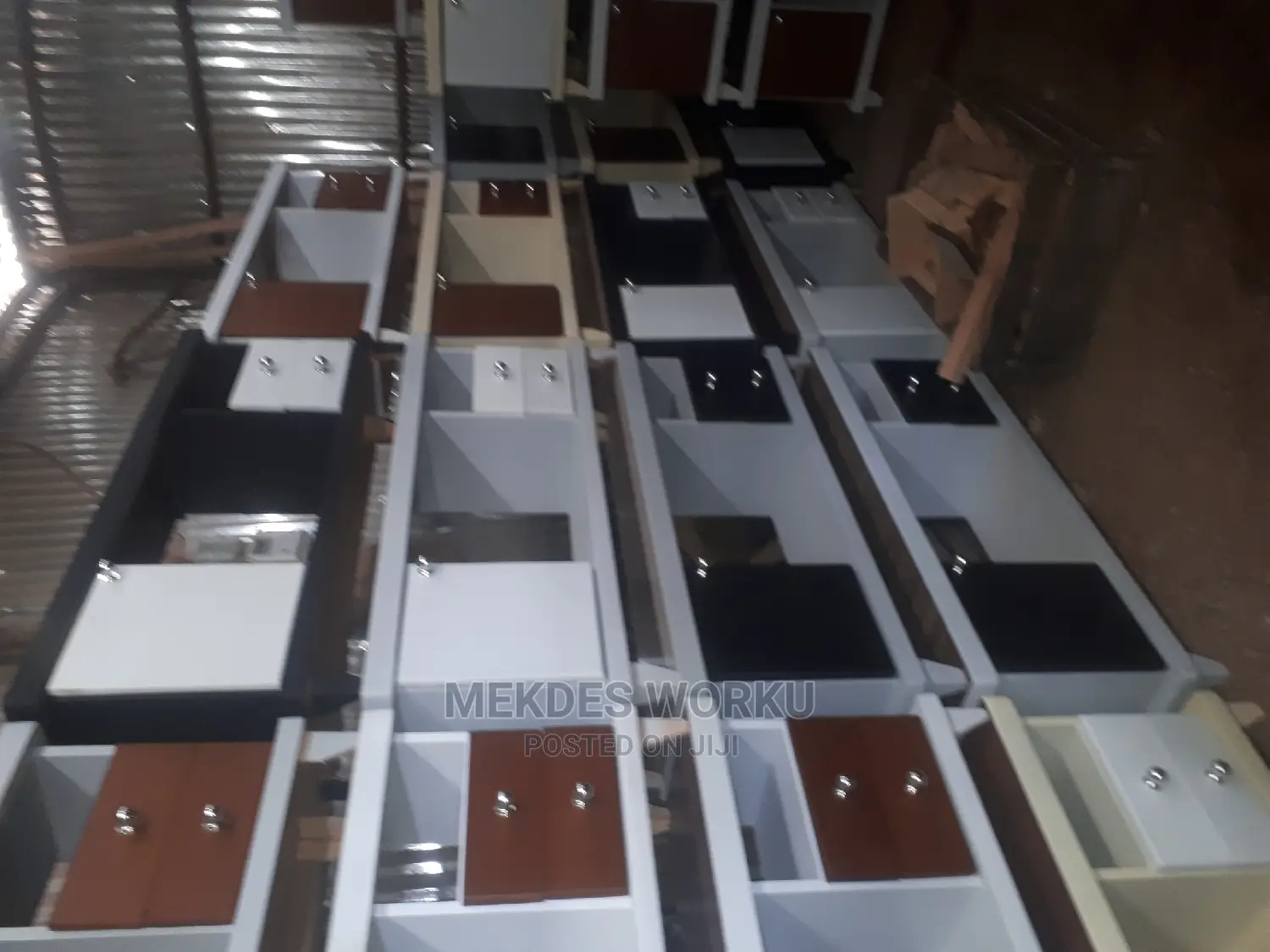 Tv Stand( Tv ስታንድ)