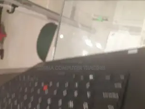 Photo - New Laptop Lenovo ThinkPad Yoga 8GB Intel Core I5 SSD 512GB