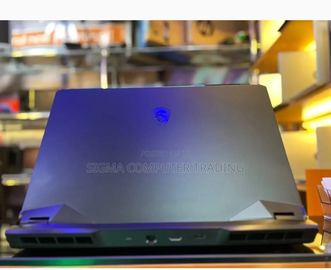 New Laptop MSI GP75 Leopard 16GB Intel Core I7 SSD 1T