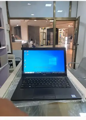 New Laptop Dell Latitude 5310 8GB Intel Core I7 SSD 256GB