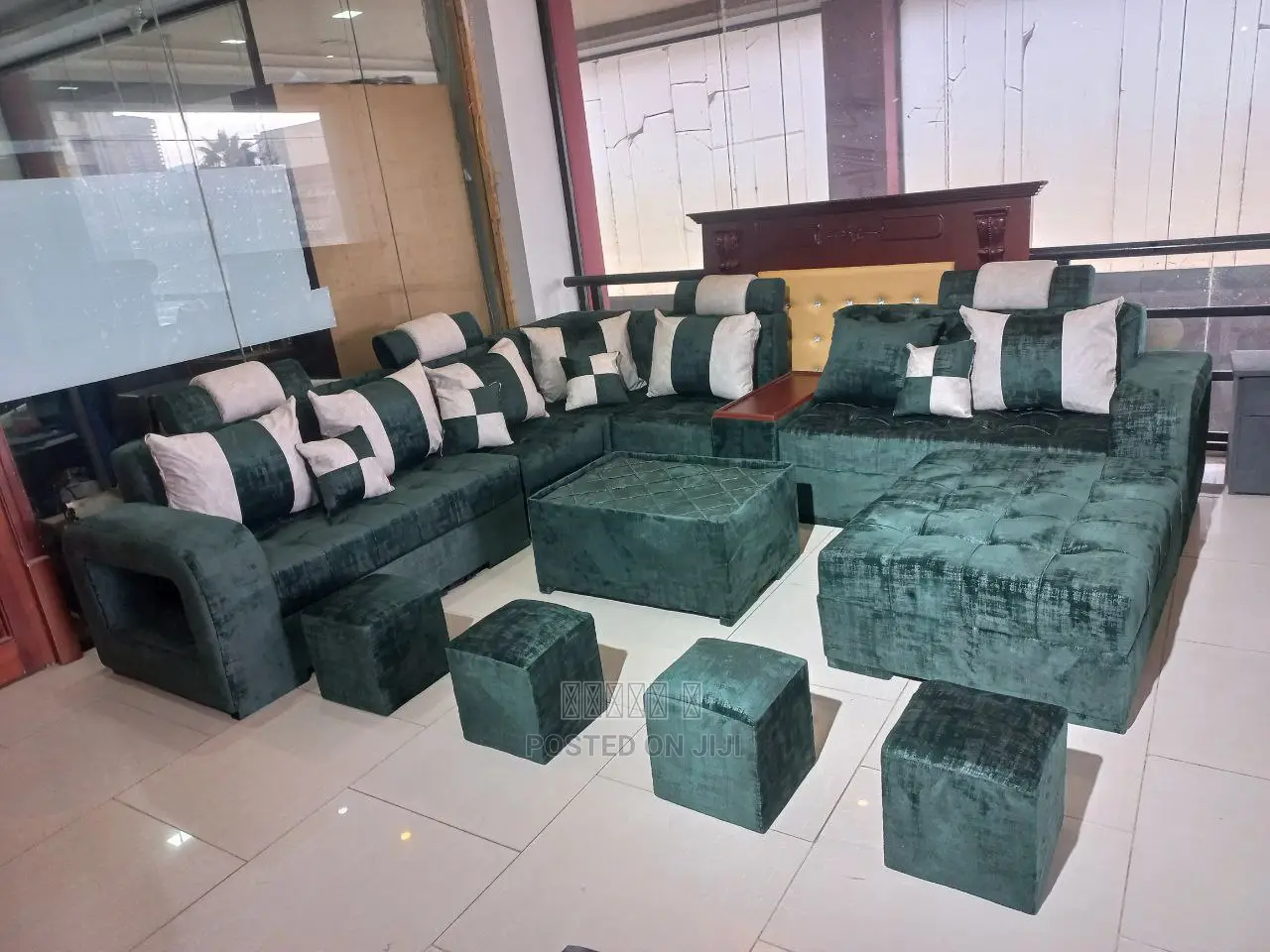 U Shaped Sofa With Table