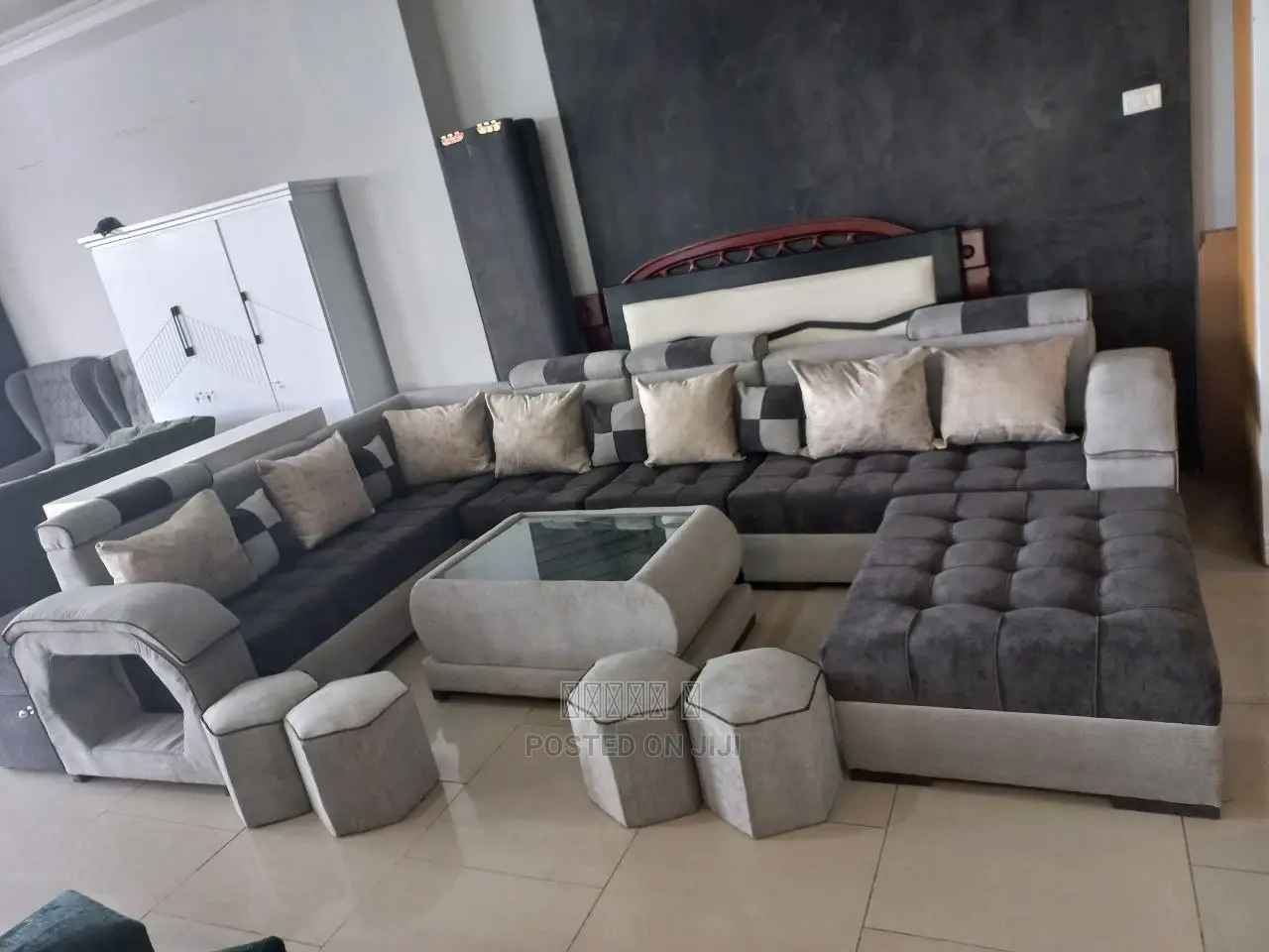 U Shaped Sofa With Table