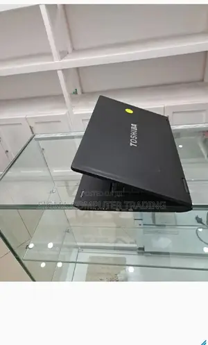 Laptop Toshiba Satellite C850 8GB Intel Core I5 HDD 1T