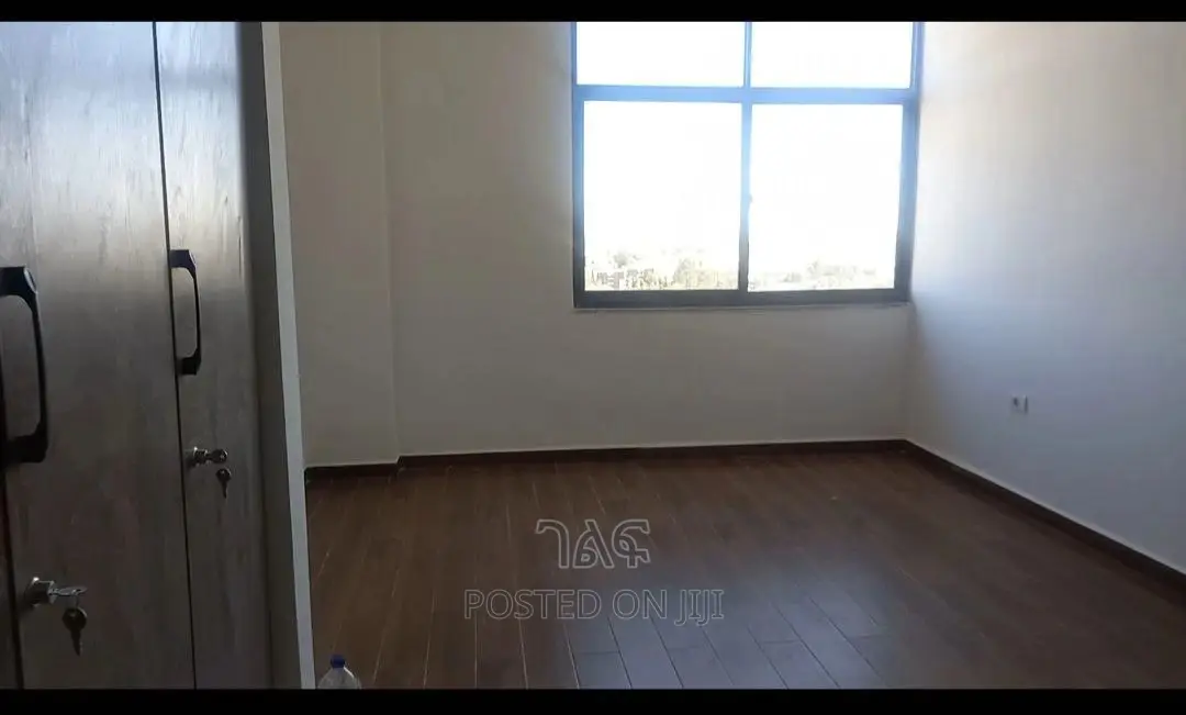 3bdrm Apartment in የኖህ, Bole for Sale
