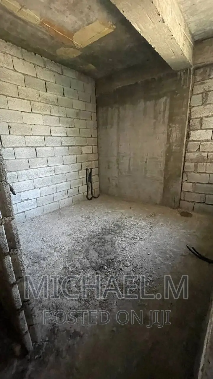 3bdrm Apartment in Visco Real Estate, Bole for sale