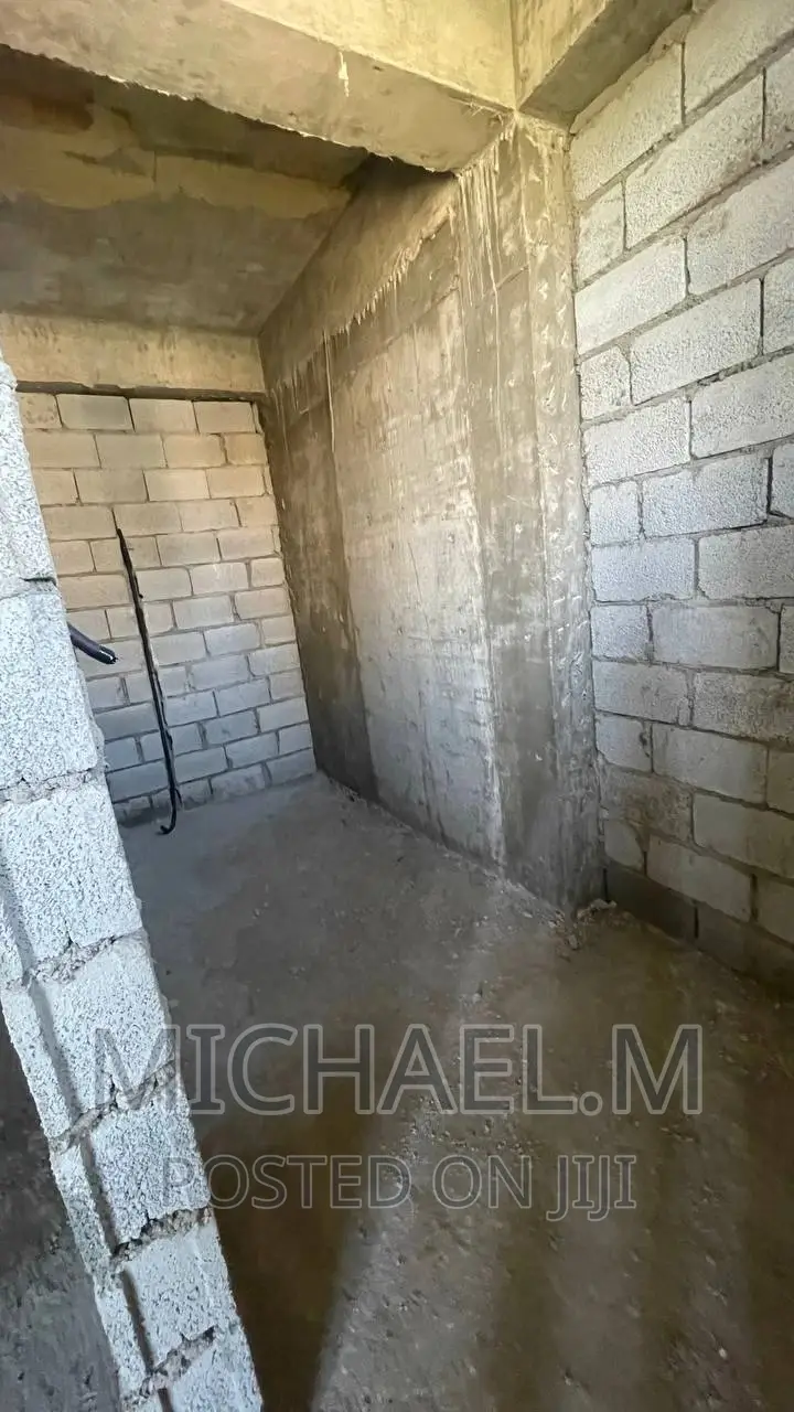 3bdrm Apartment in Visco Real Estate, Bole for sale