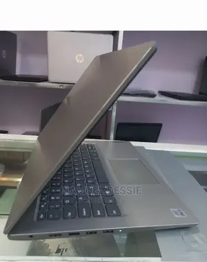 Photo - New Laptop Lenovo Ideapad 3 8GB Intel Core I5 HDD 1T