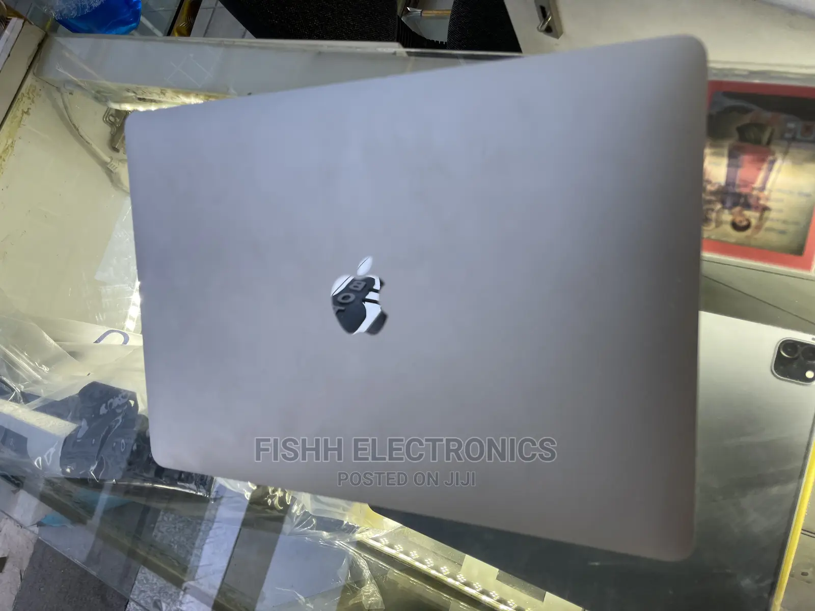 New Laptop Apple MacBook Pro 2020 M1 8GB Apple M1 SSD 512GB