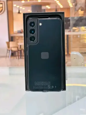 Photo - New Samsung Galaxy S22 5G 256 GB Black