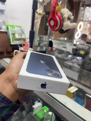 New Apple iPhone 13 128 GB Black