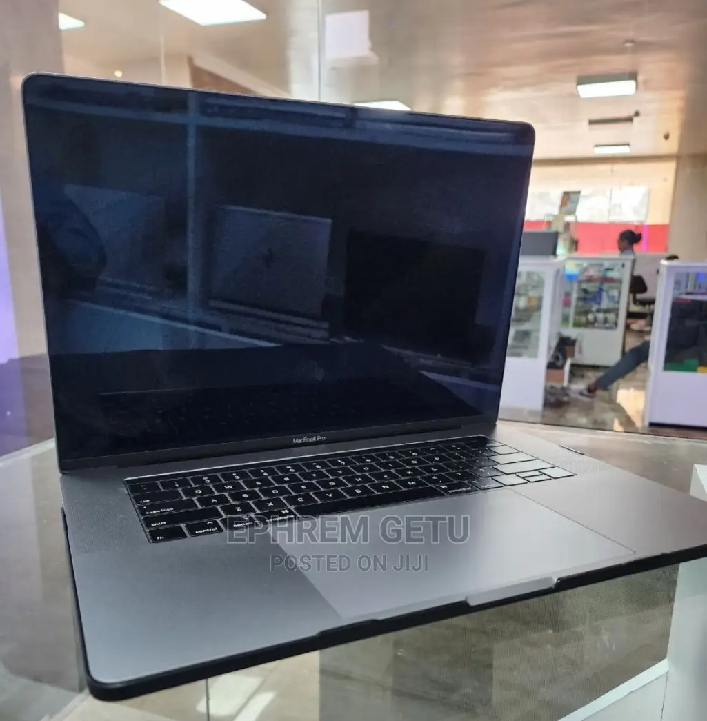 New Laptop Apple MacBook Pro 2019 32GB Intel Core I7 SSD 512GB