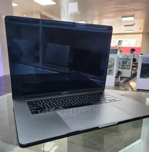 New Laptop Apple MacBook Pro 2019 32GB Intel Core I7 SSD 512GB