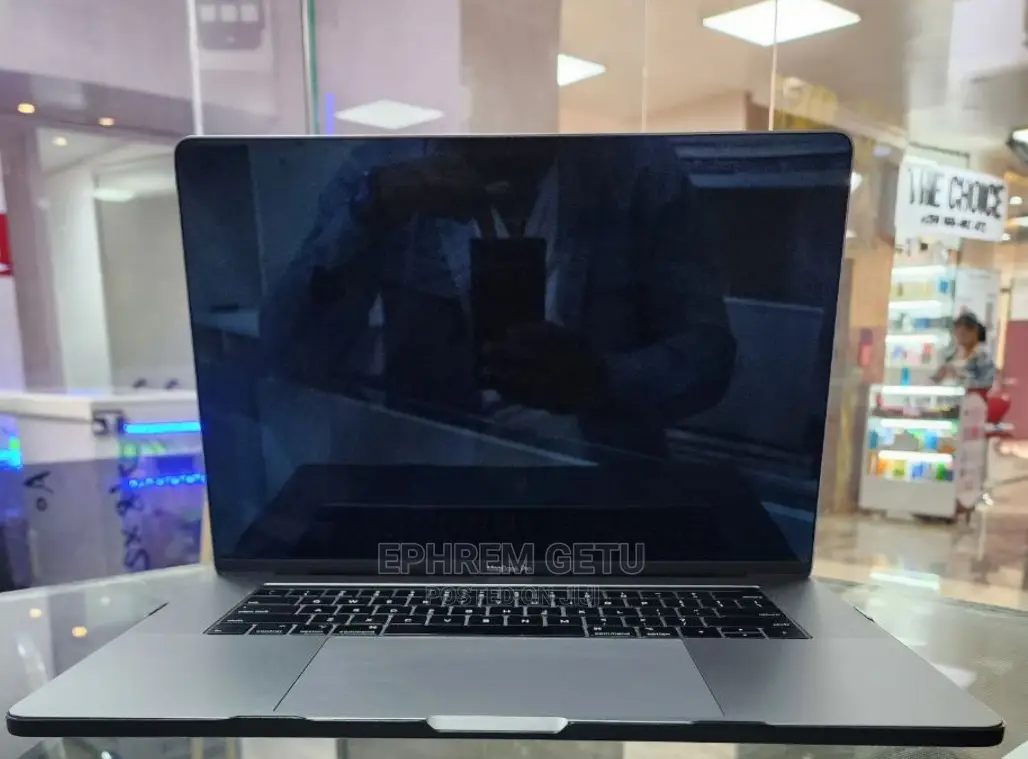 New Laptop Apple MacBook Pro 2019 32GB Intel Core I7 SSD 512GB