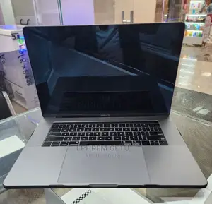 New Laptop Apple MacBook Pro 2019 32GB Intel Core I7 SSD 512GB
