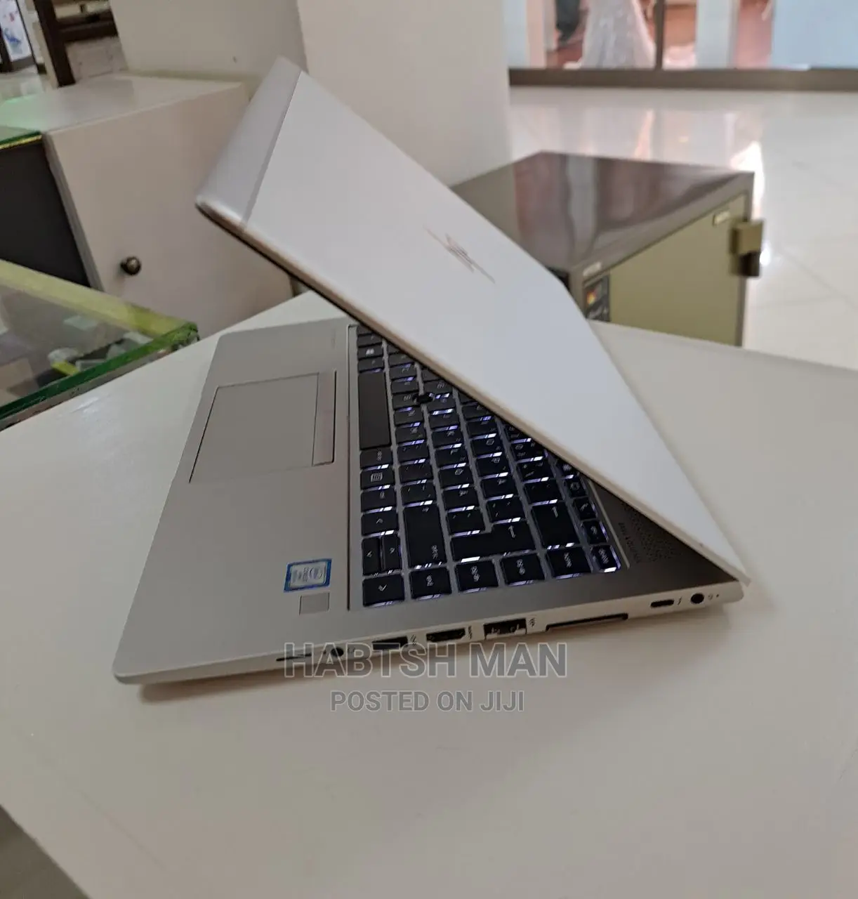 New Laptop HP EliteBook 840 8GB Intel Core I7 SSD 256GB