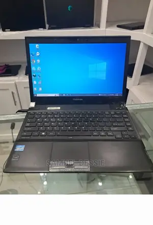 Photo - Laptop Toshiba Satellite C55 6GB Intel Core I5 HDD 500GB