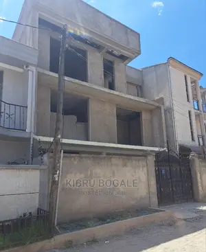 7bdrm House in Ayat, Bole for Sale