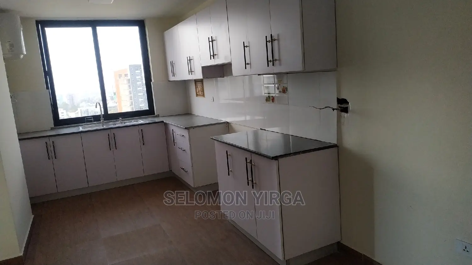 4bdrm Apartment in አድስ አበባ, Bole for Rent