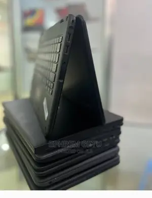 Photo - New Laptop Lenovo ThinkPad Yoga 4GB Intel Pentium SSD 128GB