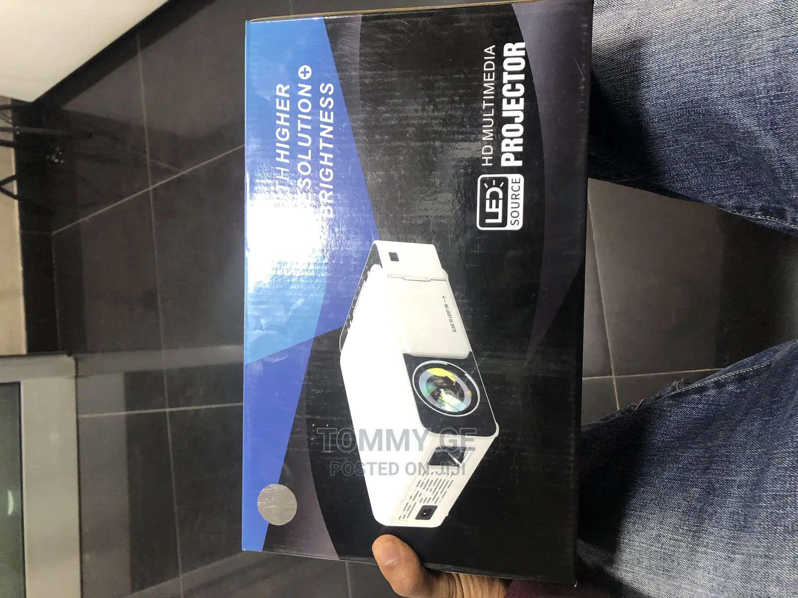 T5 High Brightness Projector በዐይነቱ ልዩ የሆነ አንድሮይድ ፕሮጀክተር