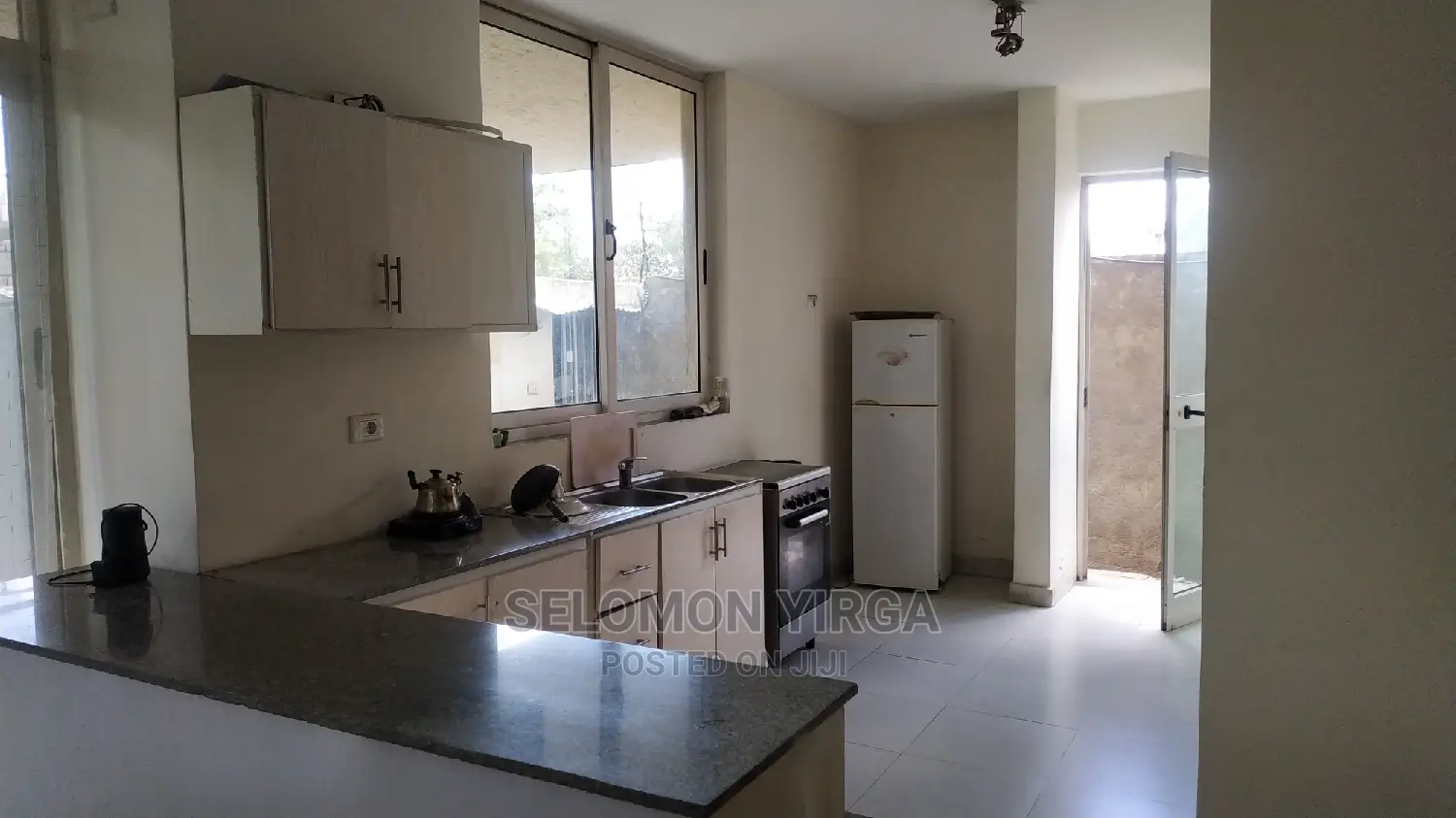 Furnished 5bdrm Duplex in አድስ አበባ, Bole for Rent